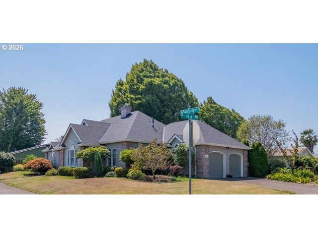 2942 43RD Ave, Albany, OR 97322