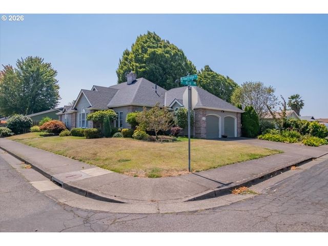2942 43RD Ave, Albany, OR 97322