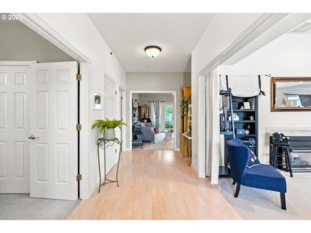 2942 43RD Ave, Albany, OR 97322