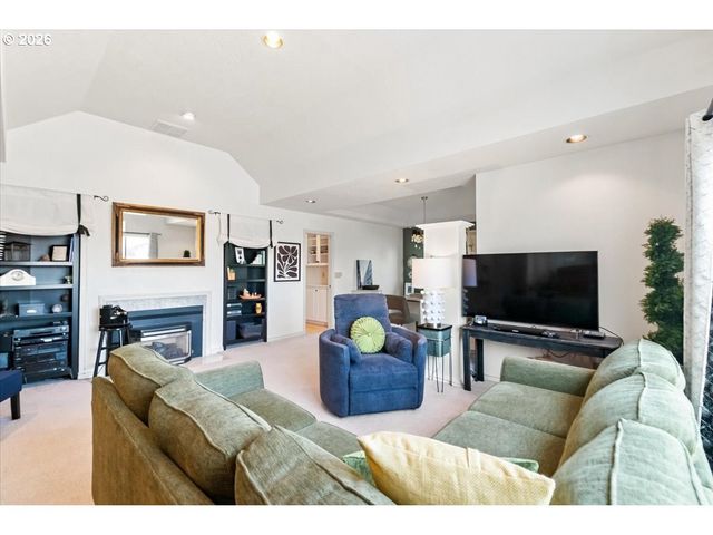 2942 43RD Ave, Albany, OR 97322