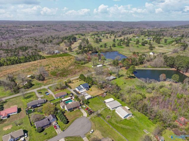 5505 Georgia Mountain Road, Guntersville, AL 35976