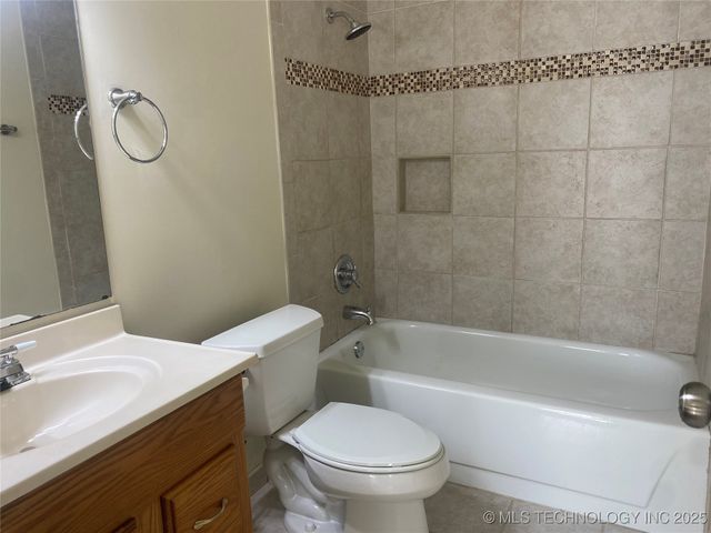 1232 W Los Angeles Circle, Broken Arrow, OK 74011