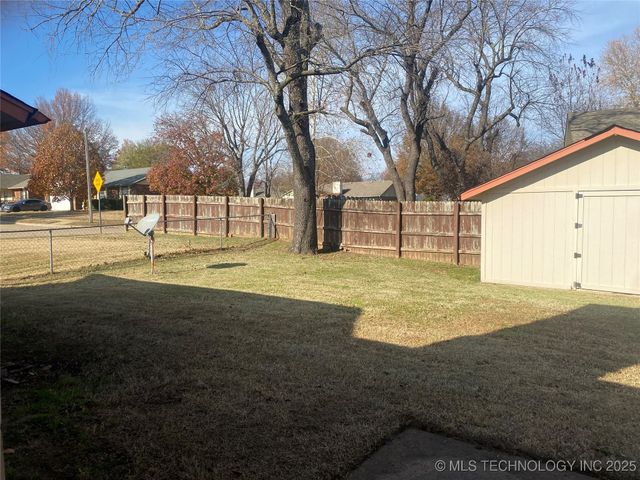 1232 W Los Angeles Circle, Broken Arrow, OK 74011