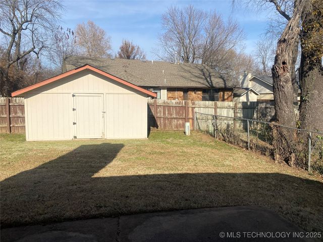 1232 W Los Angeles Circle, Broken Arrow, OK 74011