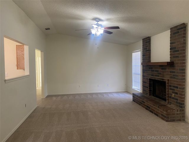 1232 W Los Angeles Circle, Broken Arrow, OK 74011