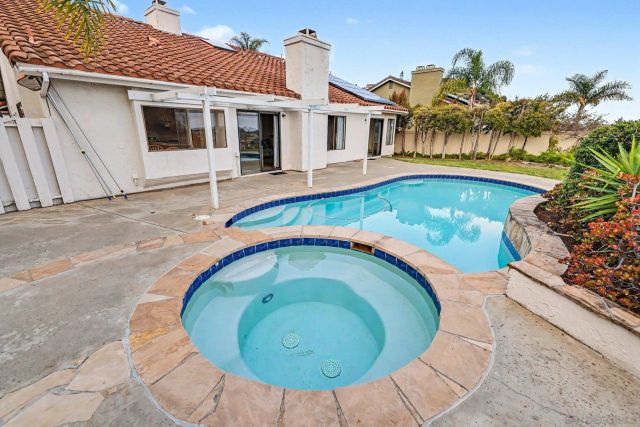 9264 Lethbridge, San Diego, CA 92129