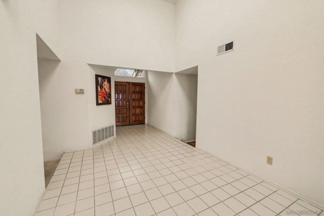 9264 Lethbridge, San Diego, CA 92129