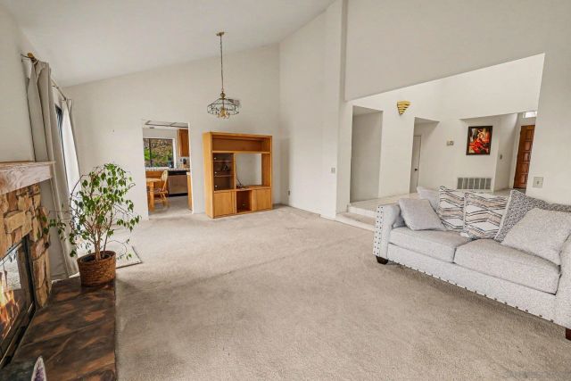 9264 Lethbridge, San Diego, CA 92129