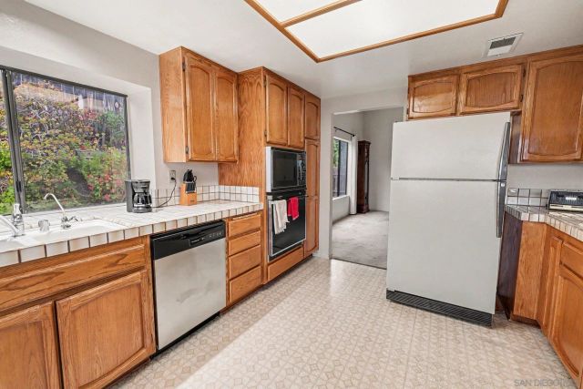 9264 Lethbridge, San Diego, CA 92129