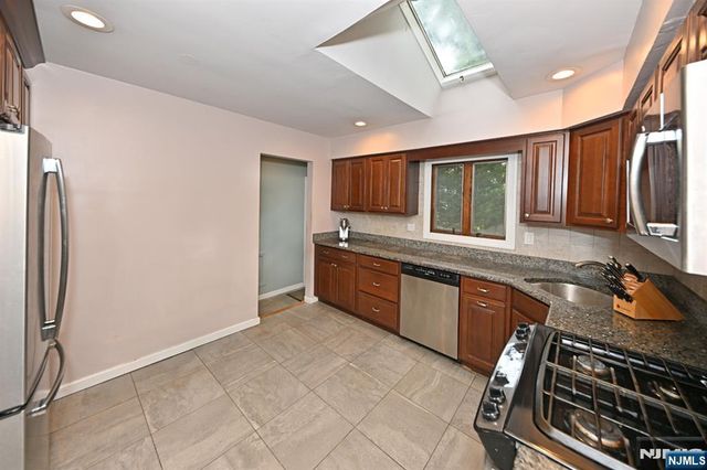 73 Ralph Avenue, Hillsdale, NJ 07642