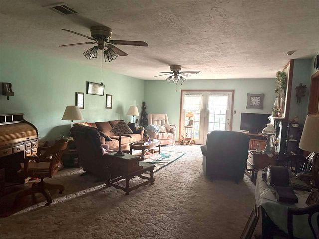918 Pheasant Ln, Lawton, OK 73507