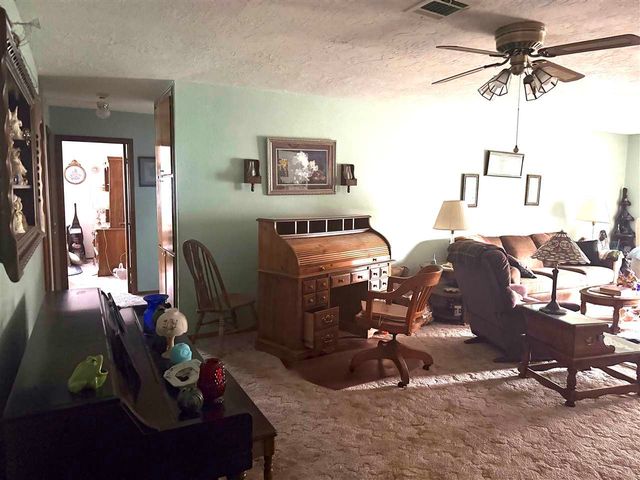 918 Pheasant Ln, Lawton, OK 73507