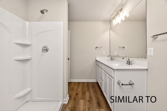 4278 Grover Woods Lane, Des Moines, IA 50317