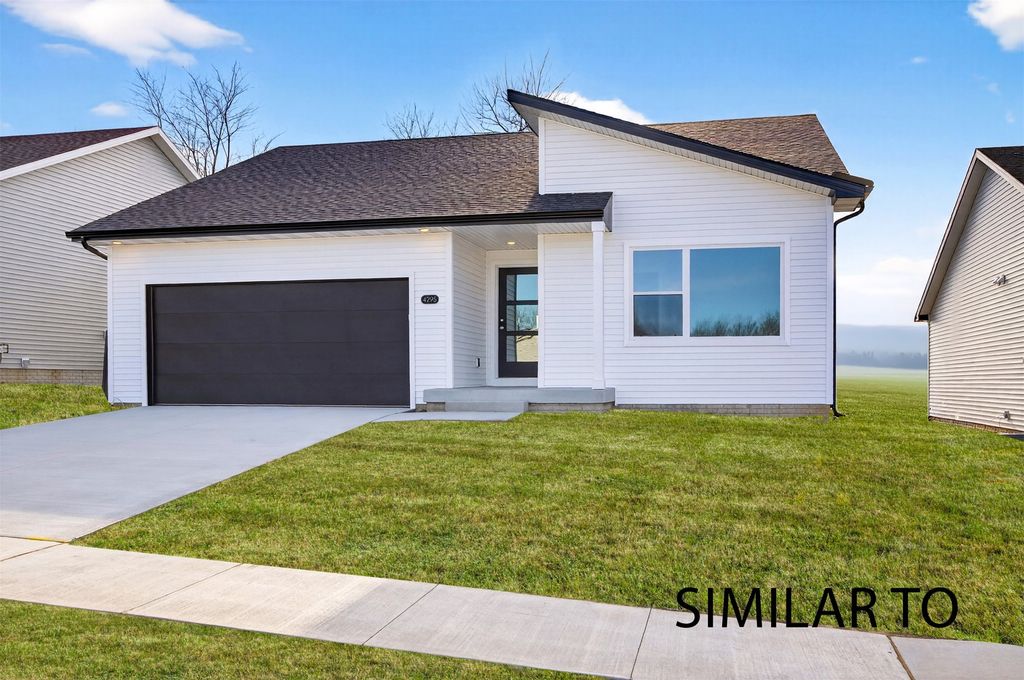 4278 Grover Woods Lane, Des Moines, IA 50317