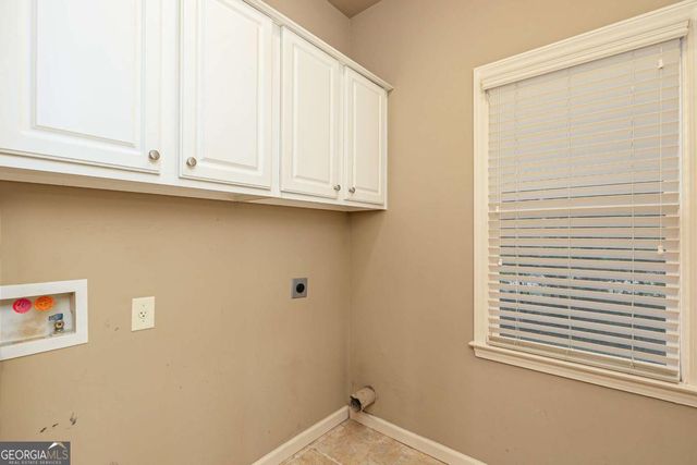 5674 Hollowbrooke Lane NW, Acworth, GA 30101