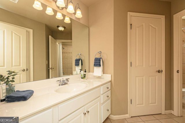 5674 Hollowbrooke Lane NW, Acworth, GA 30101