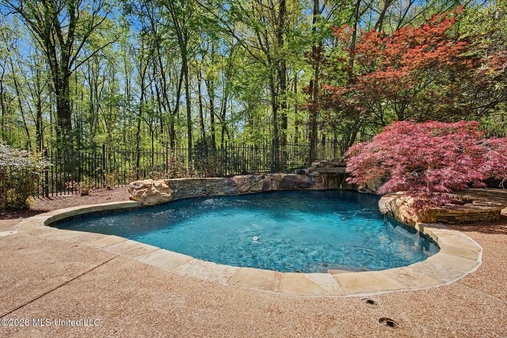 13921 Valley Oaks Drive, Olive Branch, MS 38654 — photo 2