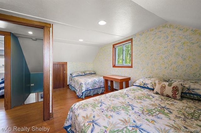 8395 N Channel - Harsens Island, Clay, MI 48001