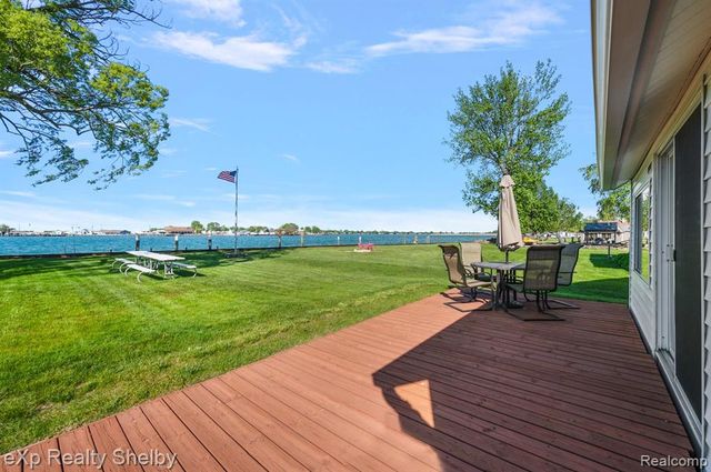 8395 N Channel - Harsens Island, Clay, MI 48001