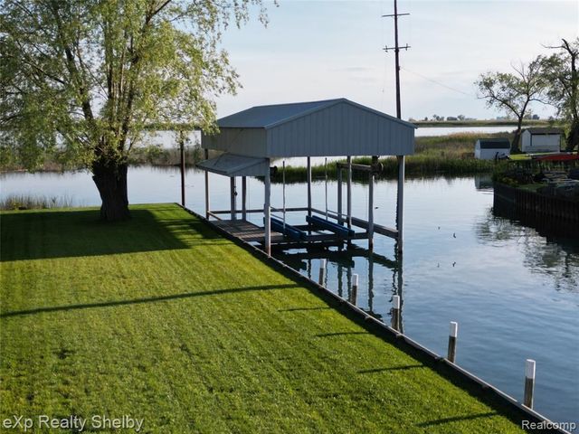 8395 N Channel - Harsens Island, Clay, MI 48001