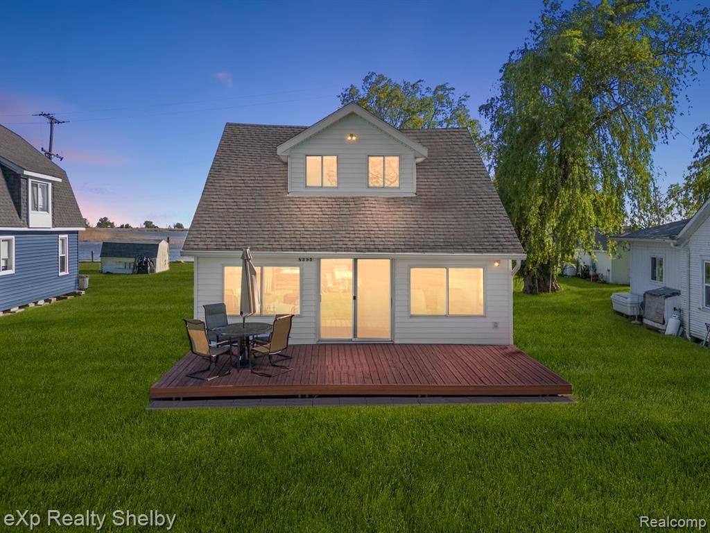 8395 N Channel - Harsens Island, Clay, MI 48001
