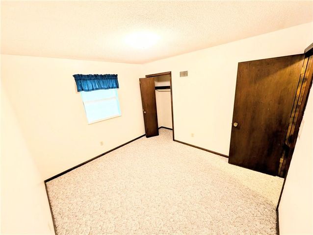 104 London Way, Belton, MO 64012
