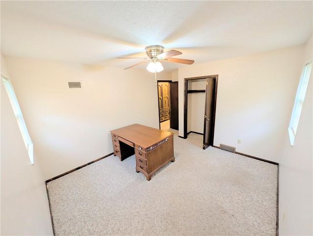 104 London Way, Belton, MO 64012