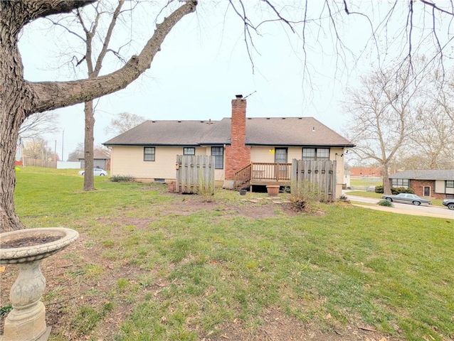 104 London Way, Belton, MO 64012