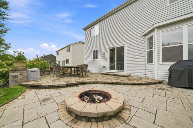 995 Christine Lane, Antioch, IL 60002