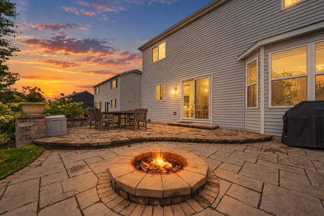 995 Christine Lane, Antioch, IL 60002