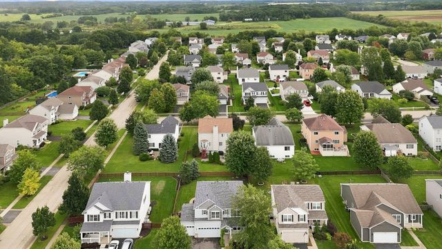 995 Christine Lane, Antioch, IL 60002