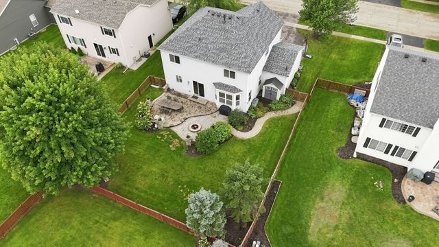 995 Christine Lane, Antioch, IL 60002