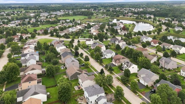 995 Christine Lane, Antioch, IL 60002