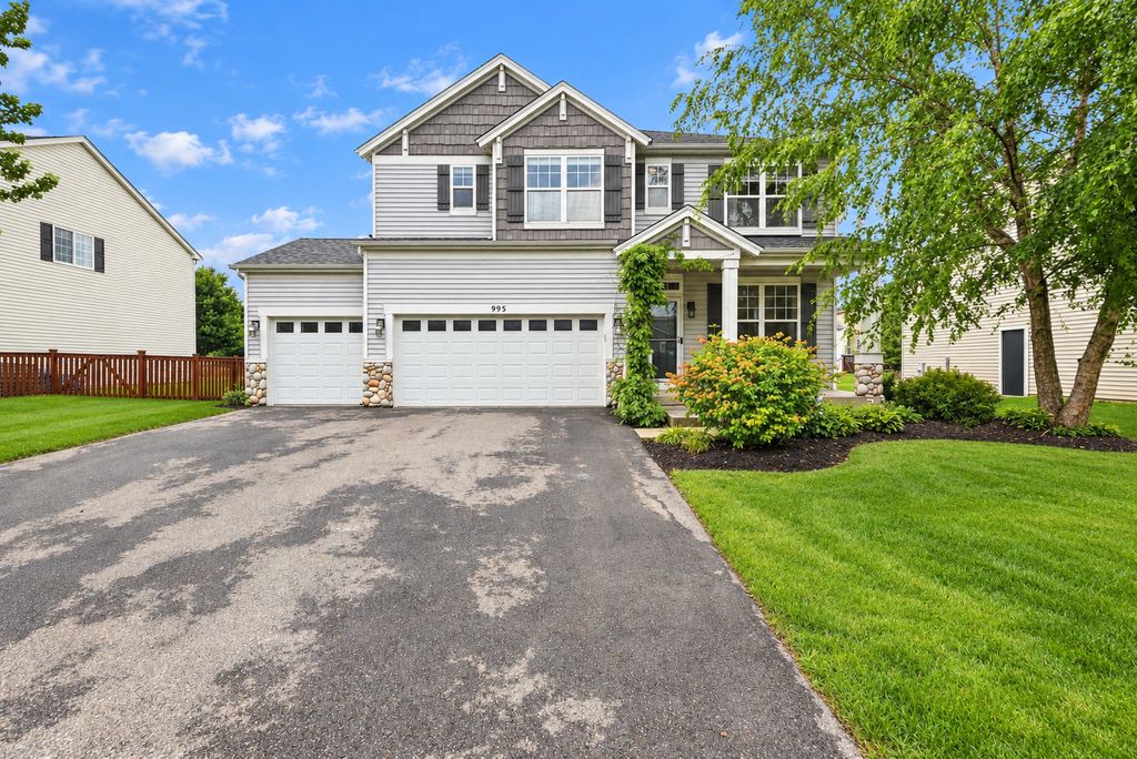 995 Christine Lane, Antioch, IL 60002