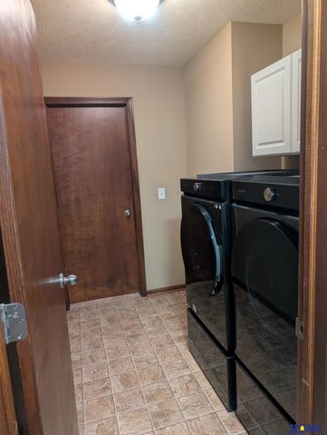 3125 Gunsmoke Drive, Lincoln, NE 68507