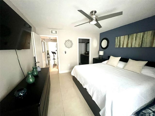 2301 NW 33rd Street 109, Oakland Park, FL 33309