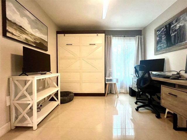 2301 NW 33rd Street 109, Oakland Park, FL 33309