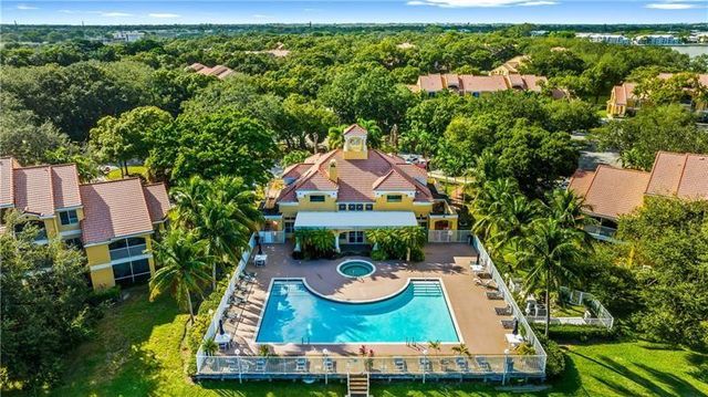 2301 NW 33rd Street 109, Oakland Park, FL 33309