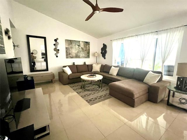 2301 NW 33rd Street 109, Oakland Park, FL 33309