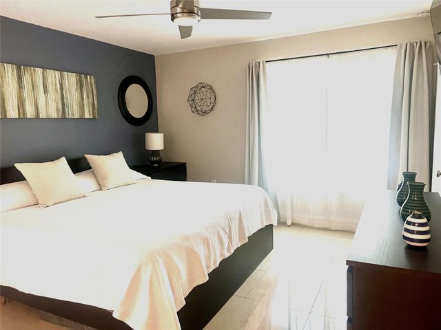 2301 NW 33rd Street 109, Oakland Park, FL 33309