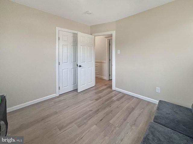 119 COLONIAL RD, Beverly, NJ 08010