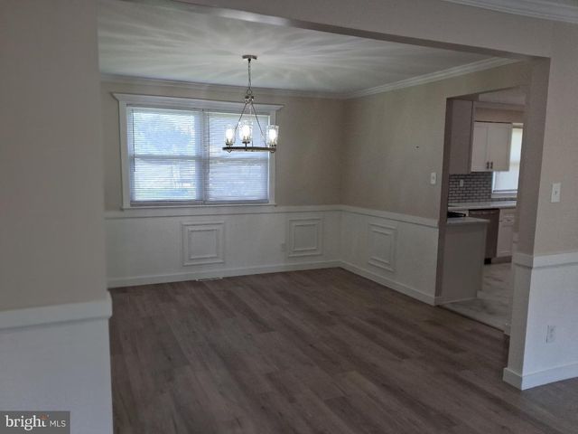 119 COLONIAL RD, Beverly, NJ 08010
