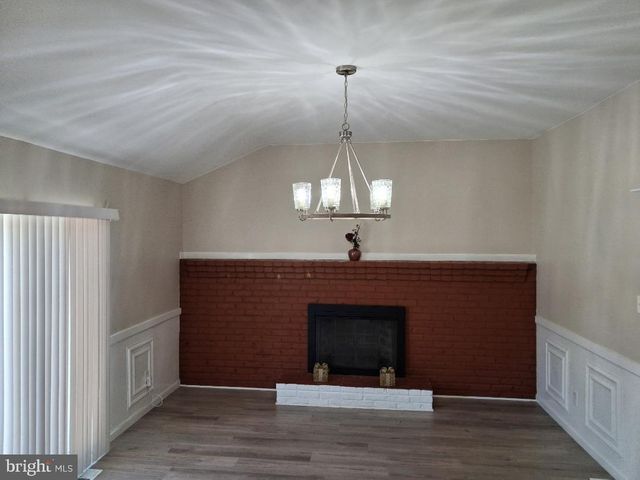 119 COLONIAL RD, Beverly, NJ 08010