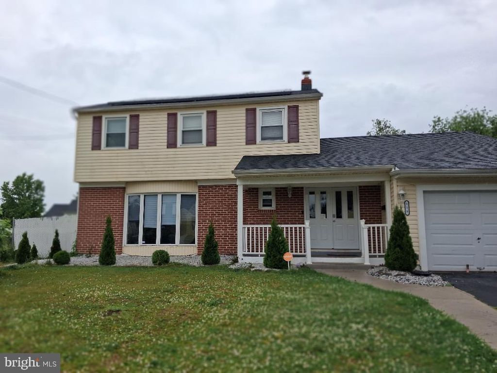 119 COLONIAL RD, Beverly, NJ 08010