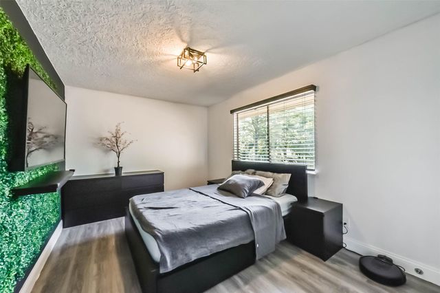 5634 Birchmont Drive 22, Houston, TX 77091