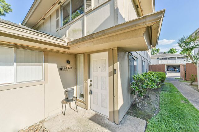 5634 Birchmont Drive 22, Houston, TX 77091
