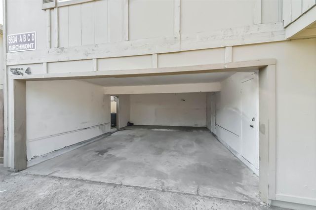 5634 Birchmont Drive 22, Houston, TX 77091