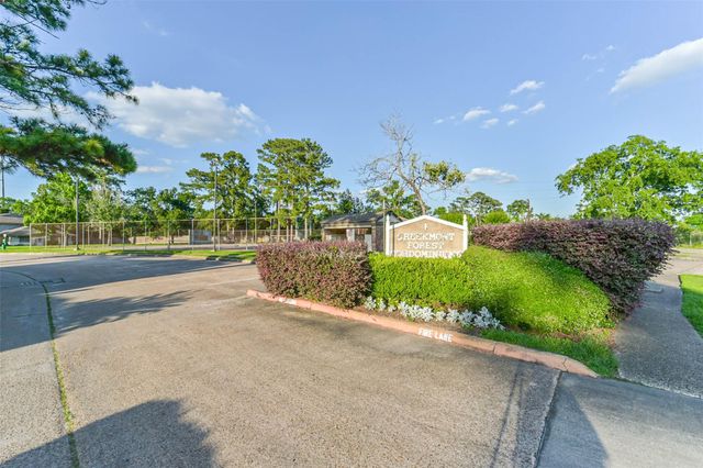 5634 Birchmont Drive 22, Houston, TX 77091