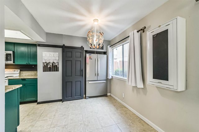 5634 Birchmont Drive 22, Houston, TX 77091