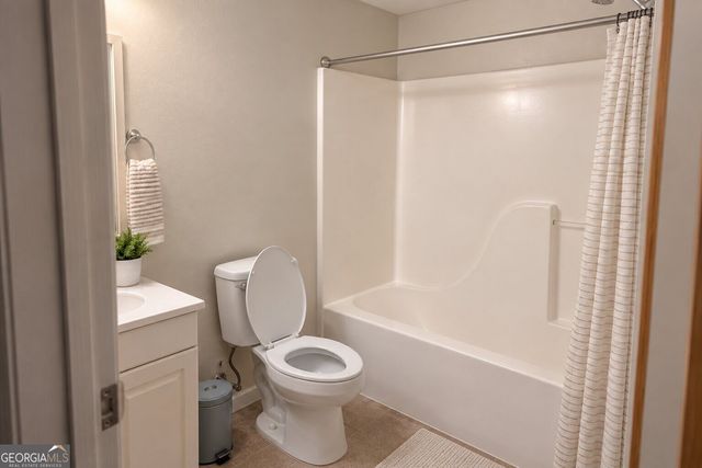 180 Oakwood Circle, Stockbridge, GA 30281